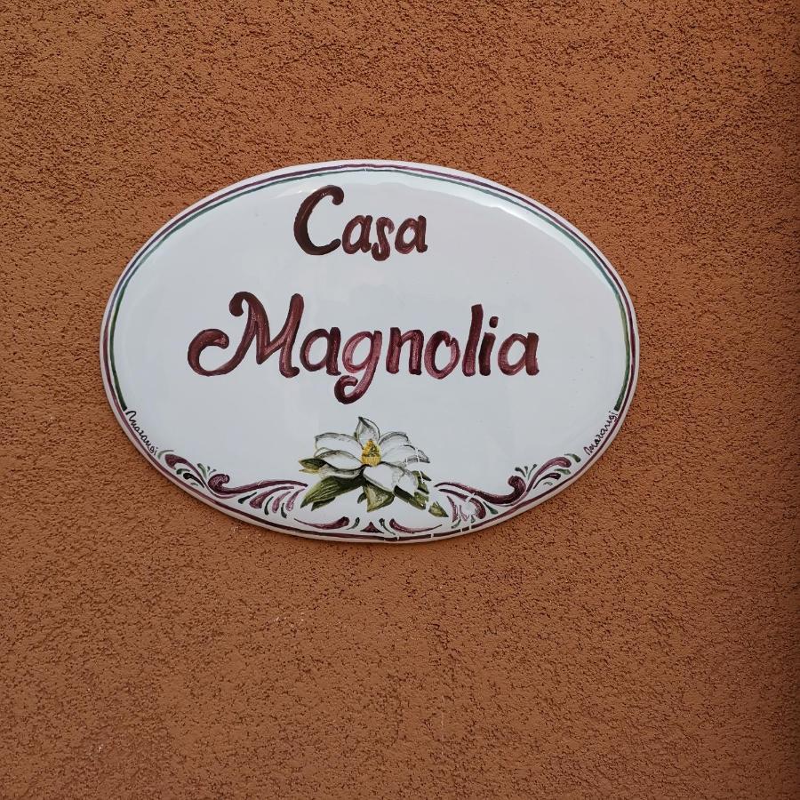 הוילה מונטלבאנו Casa Magnolia מראה חיצוני תמונה