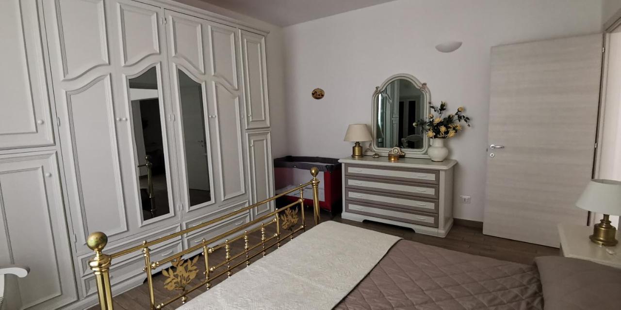 הוילה מונטלבאנו Casa Magnolia מראה חיצוני תמונה