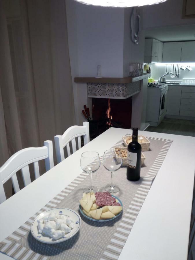 הוילה מונטלבאנו Casa Magnolia מראה חיצוני תמונה